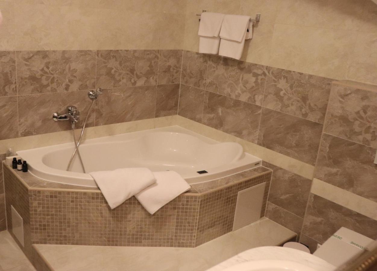 Hotel Viliam Frano Litra Dış mekan fotoğraf