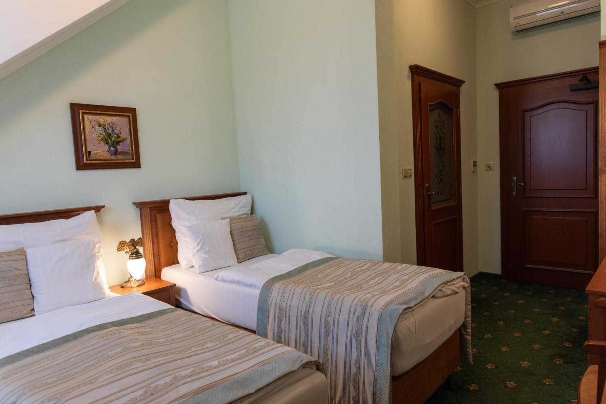 Hotel Viliam Frano Litra Dış mekan fotoğraf