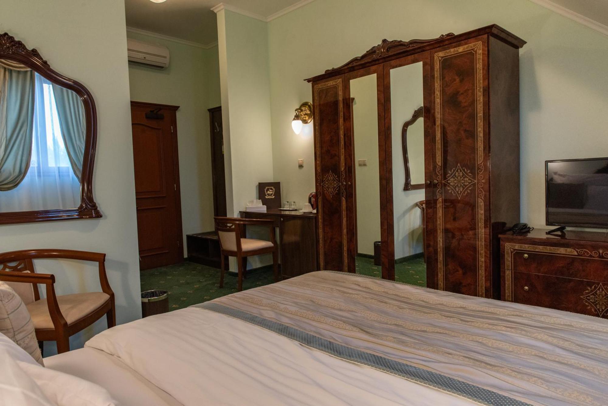Hotel Viliam Frano Litra Dış mekan fotoğraf
