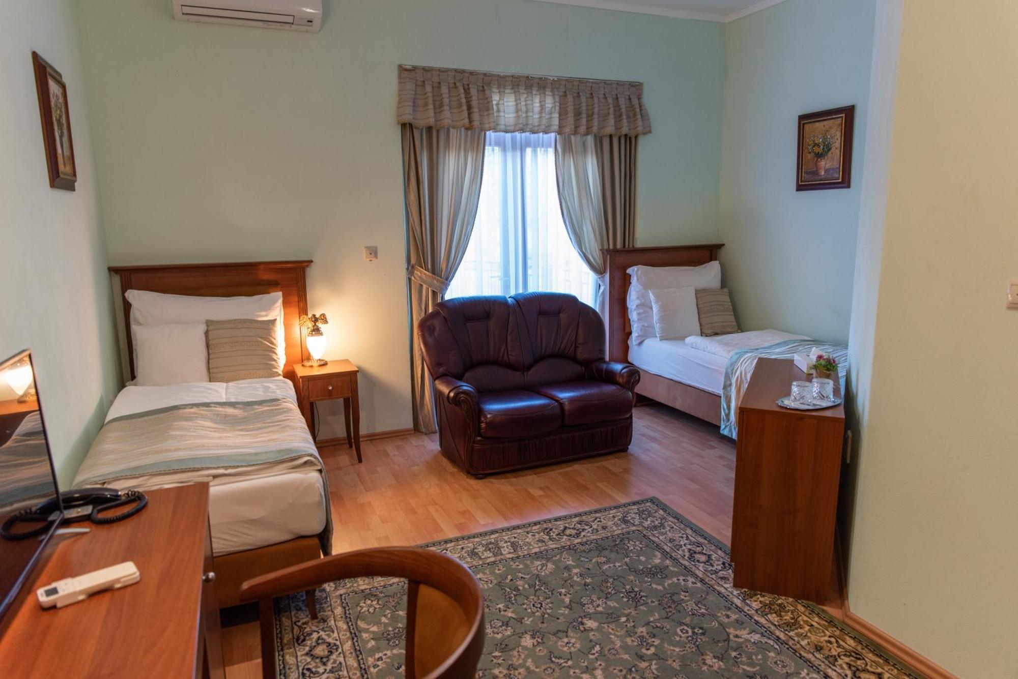 Hotel Viliam Frano Litra Dış mekan fotoğraf