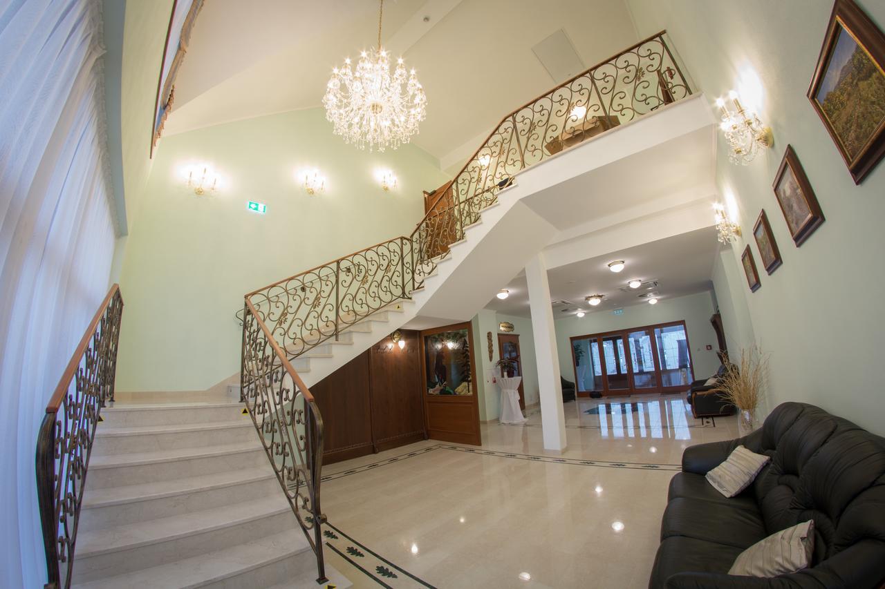 Hotel Viliam Frano Litra Dış mekan fotoğraf